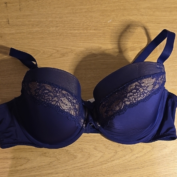 Adore Me Navy Lace Detail Full-Coverage Bra - Picture 1 of 2